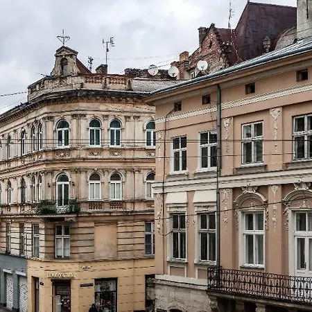Leo Vintage 4 Bedroom * Lviv