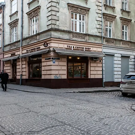 Leo Vintage 4 Bedroom * Lviv