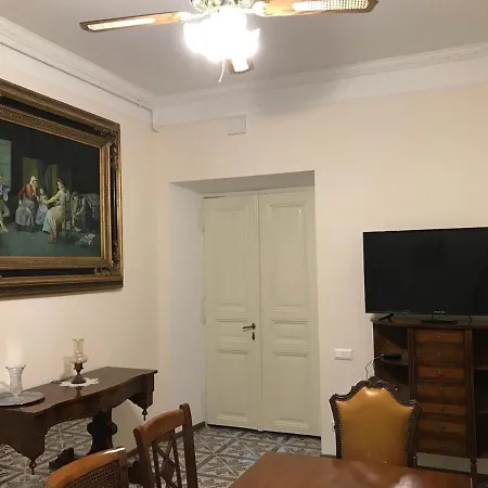 Apartment Leo Vintage 4 Bedroom *